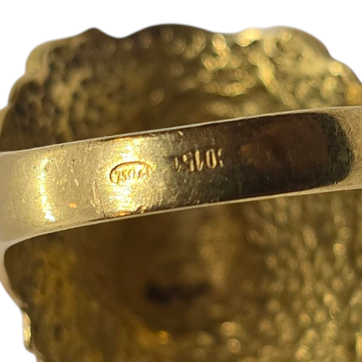 Anillo de caballero en oro amarillo de 18kt – Motivo "Jefe Nativo Americano"