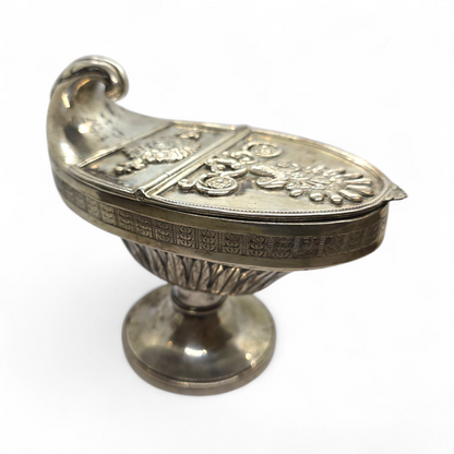 ANTIGUA NAVETA DE PLATA DEL SIGLO XIX FABRICADA EN SEVILLA