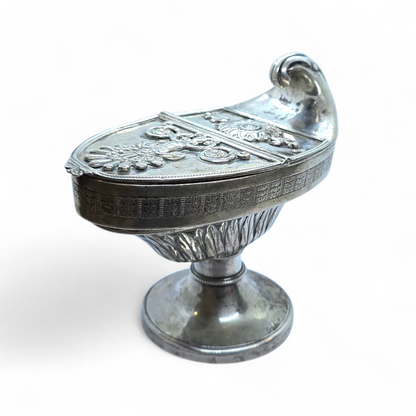 ANTIGUA NAVETA DE PLATA DEL SIGLO XIX FABRICADA EN SEVILLA