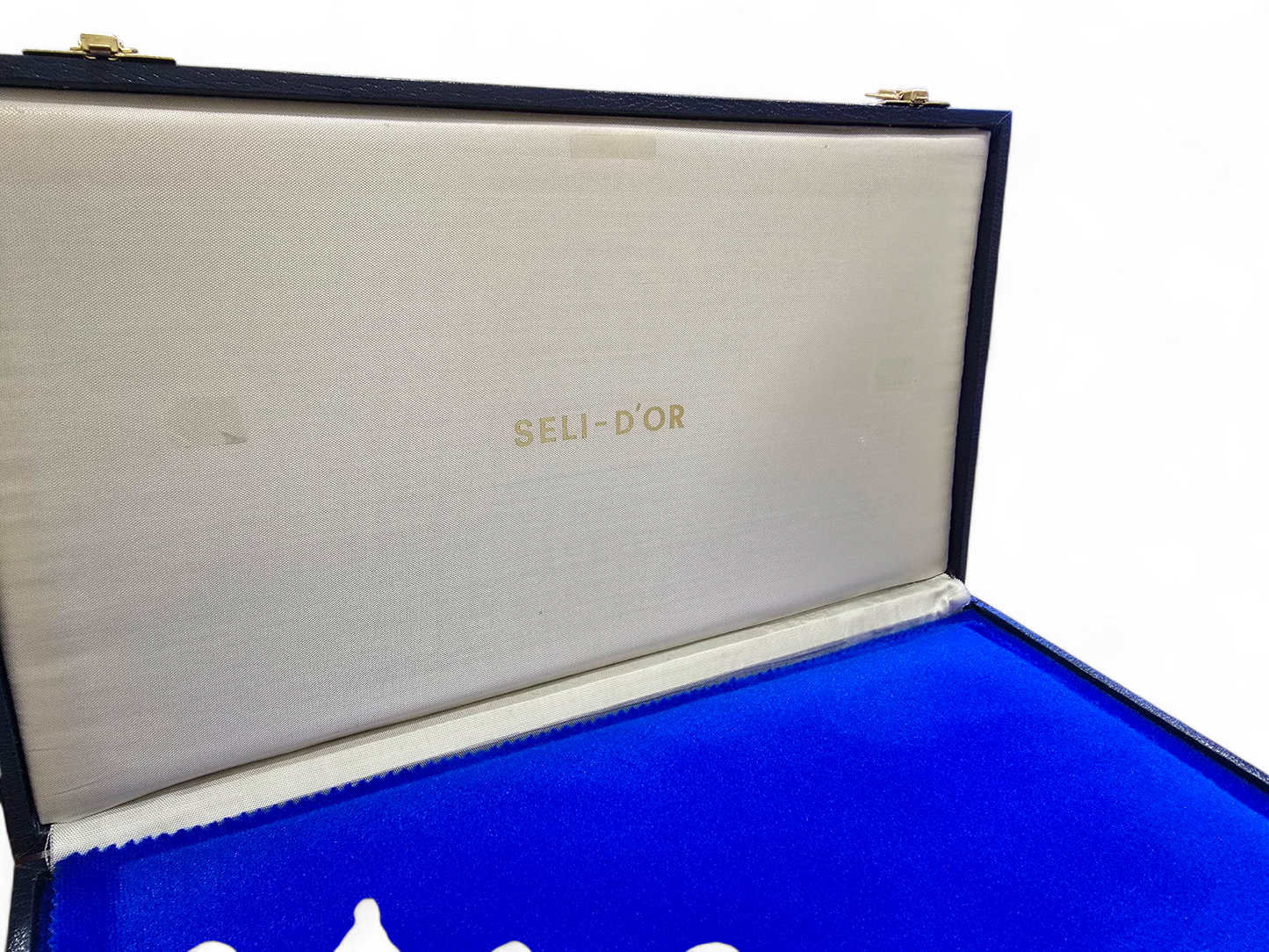 Colección Exclusiva: 16 Monedas de Plata Pura 999 de los Escudos de las Regiones de España