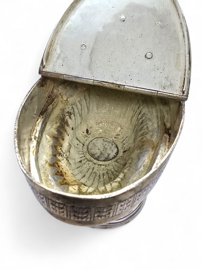 ANTIGUA NAVETA DE PLATA DEL SIGLO XIX FABRICADA EN SEVILLA