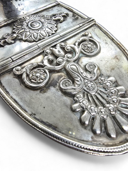 ANTIGUA NAVETA DE PLATA DEL SIGLO XIX FABRICADA EN SEVILLA