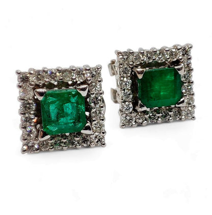 Pendientes bailarina en oro blanco de 18 K con esmerada central y diamantes