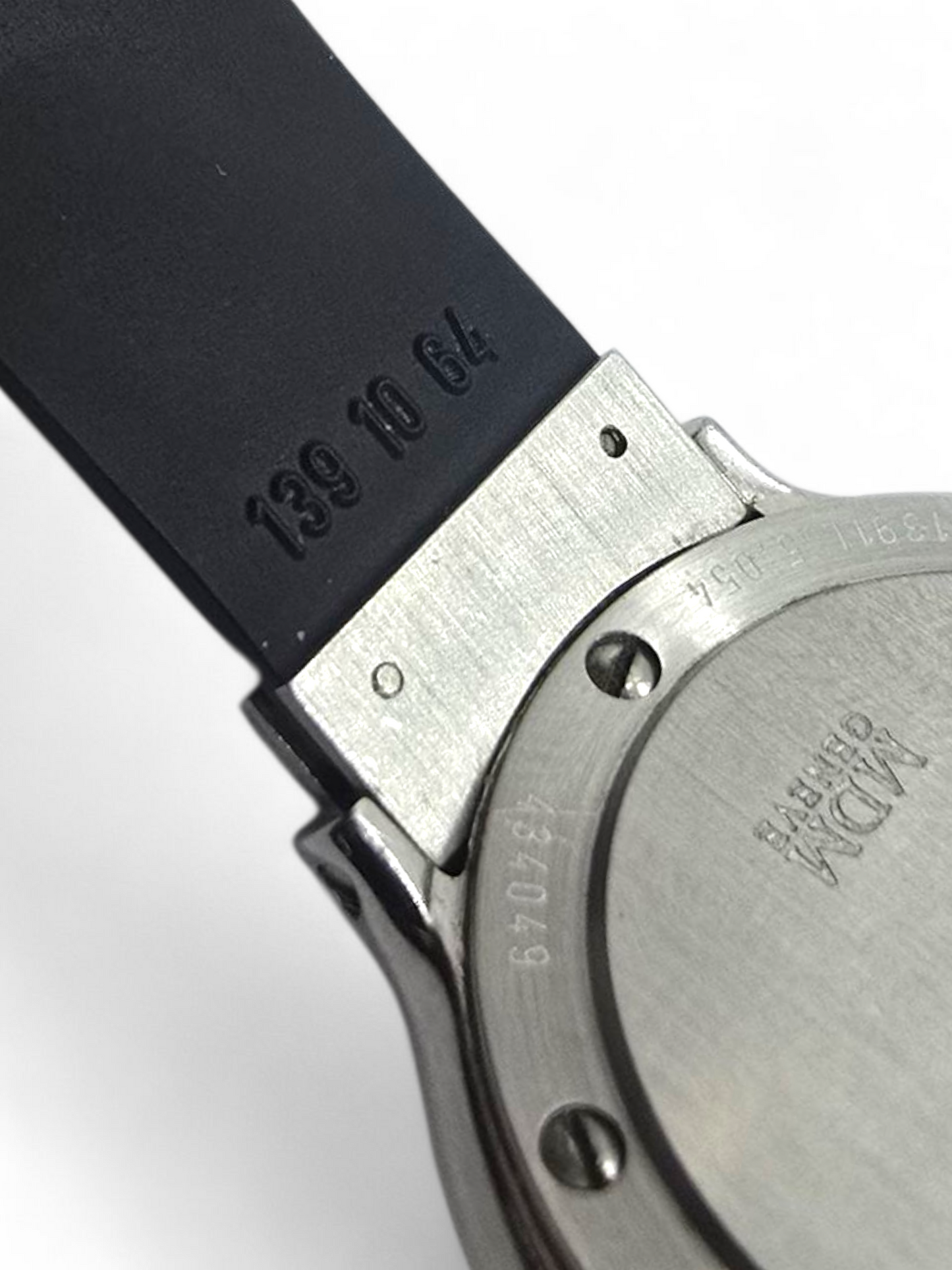 Hublot MDM Genève Classic 28 mm Diamonds – Ref. 1391L.5.054 – Señora – Excelente Estado