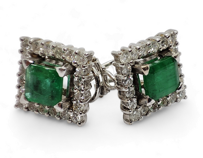 Pendientes bailarina en oro blanco de 18 K con esmerada central y diamantes