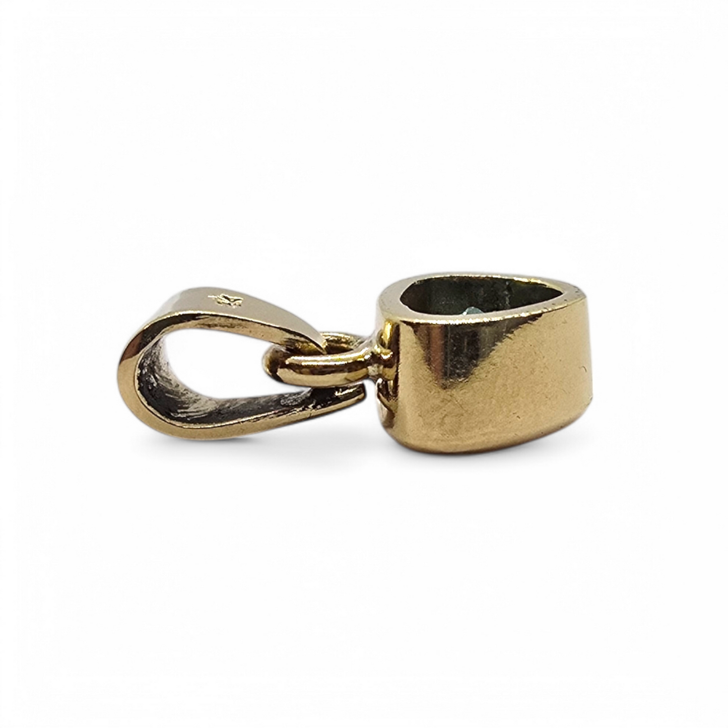 Colgante oro amarillo 18K y esmeralda.