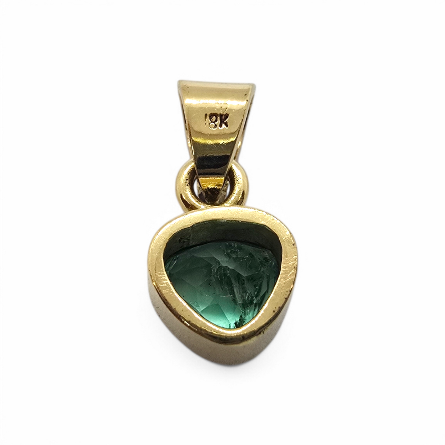 Colgante oro amarillo 18K y esmeralda.