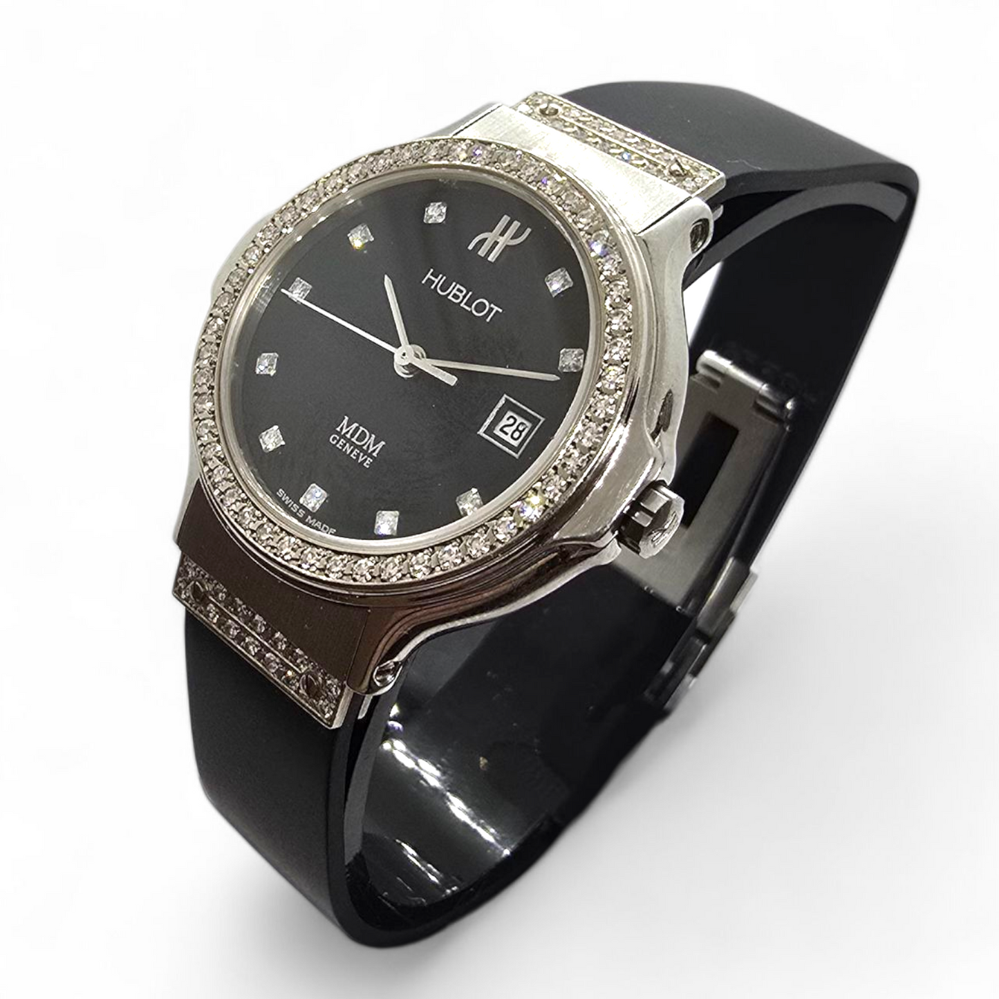 Hublot MDM Genève Classic 28 mm Diamonds – Ref. 1391L.5.054 – Señora – Excelente Estado