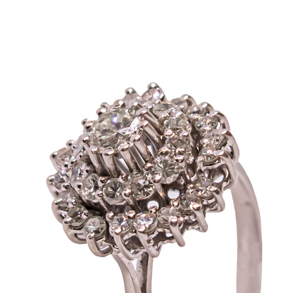 Sortija oro blanco 18 quilates y diamantes.