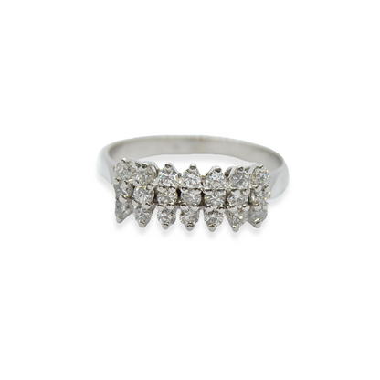 Sortija oro blanco 18k y diamantes.