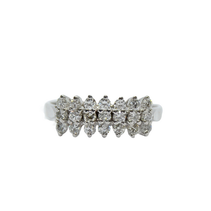 Sortija oro blanco 18k y diamantes.