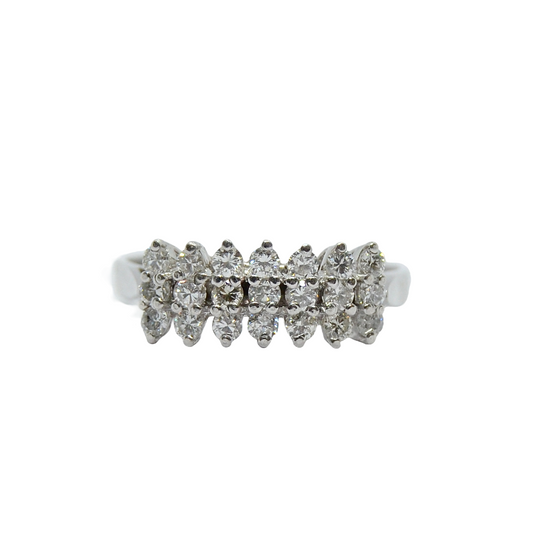 Sortija oro blanco 18k y diamantes.