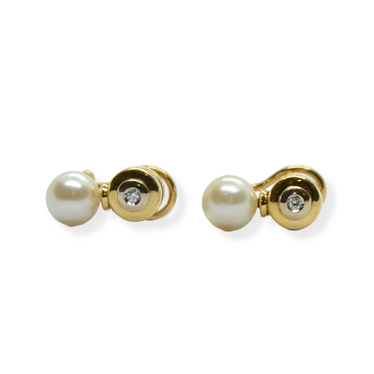 Pendientes en oro amarillo de 18k, perlas y diamantes.