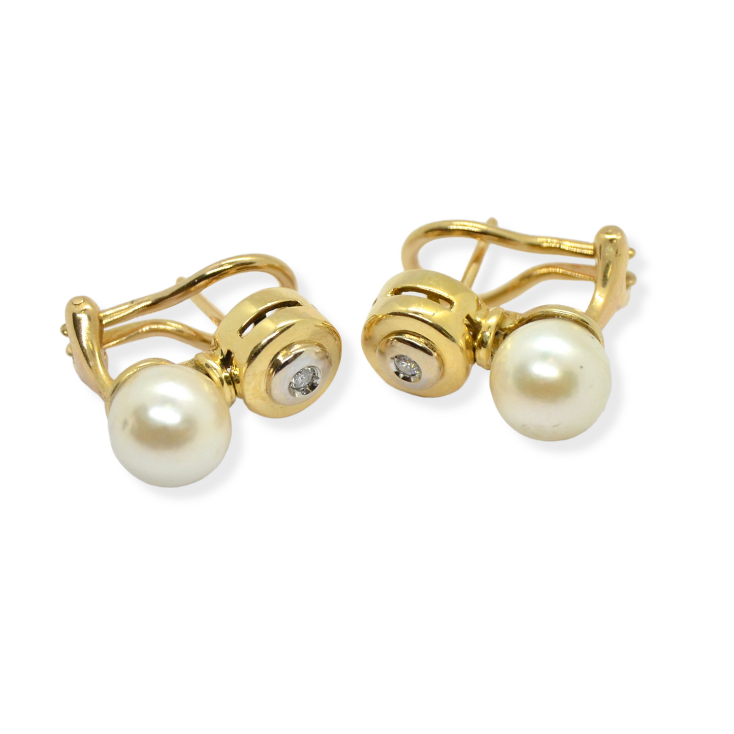 Pendientes en oro amarillo de 18k, perlas y diamantes.