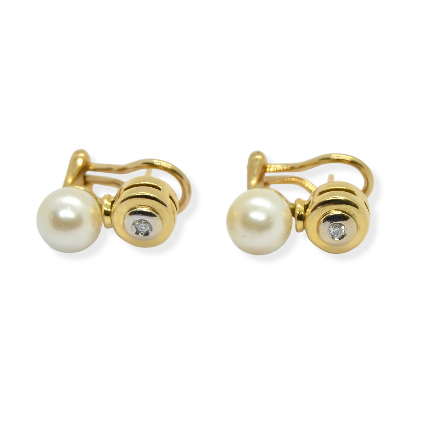 Pendientes en oro amarillo de 18k, perlas y diamantes.