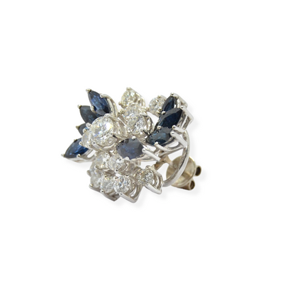 Juego de sortija y pendientes en oro blanco 18k, zafiros y diamantes.